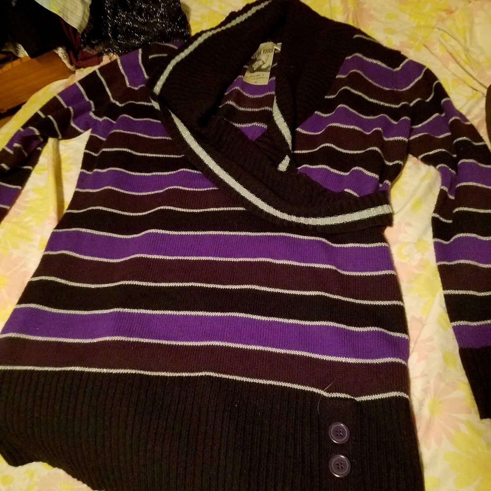 Sweater-like shirt